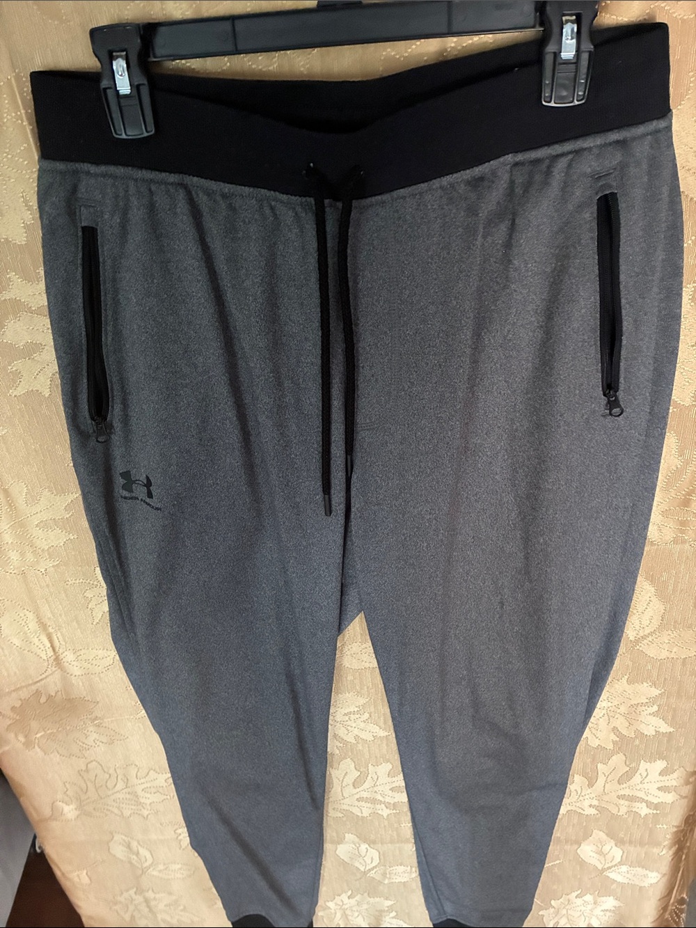 Under Armour Men's Charcoal Gray Athletic Jogger Shorts with Black Waistband